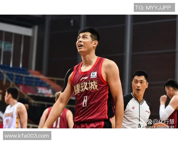 方硕：从篮球新星到国家队核心的成长之路与未来展望